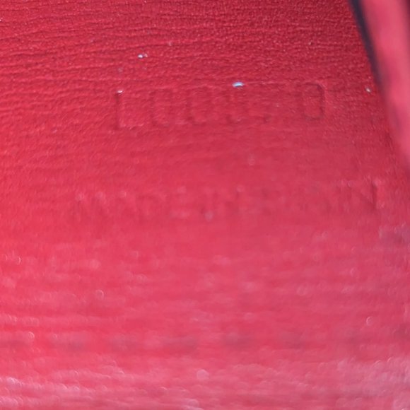 Louis Vuitton Epi Key Holder/Wallet #1598*** - Picture 8 of 8